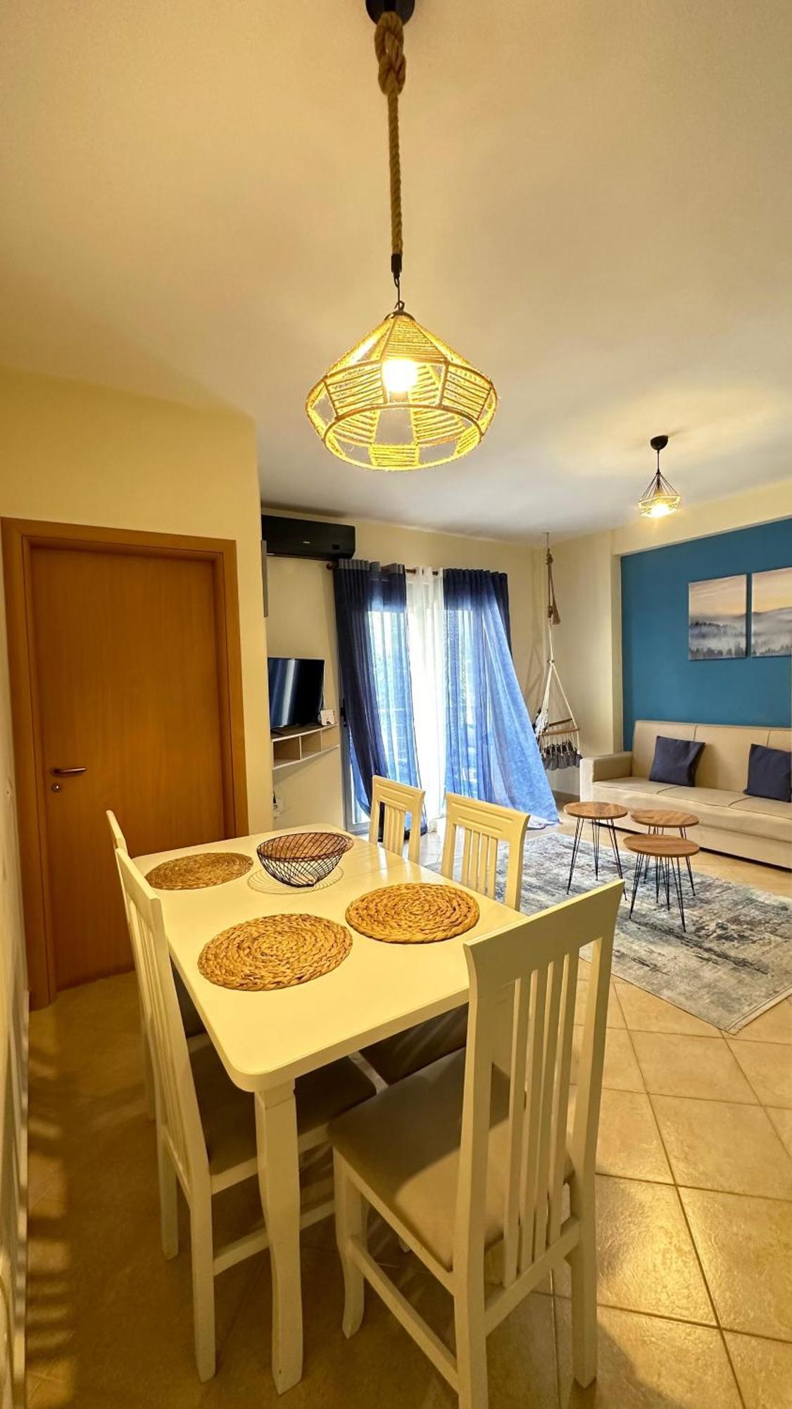 Lungomare Stay 24/7 Self Check-In Vlorë Екстериор снимка